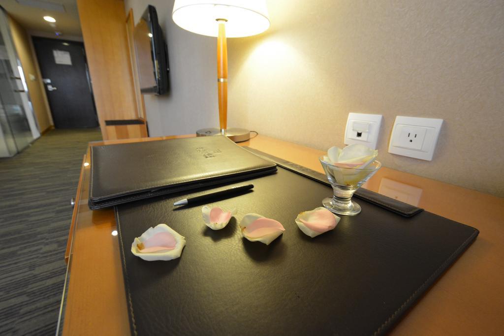 Fushin Hotel Taichung Luaran gambar