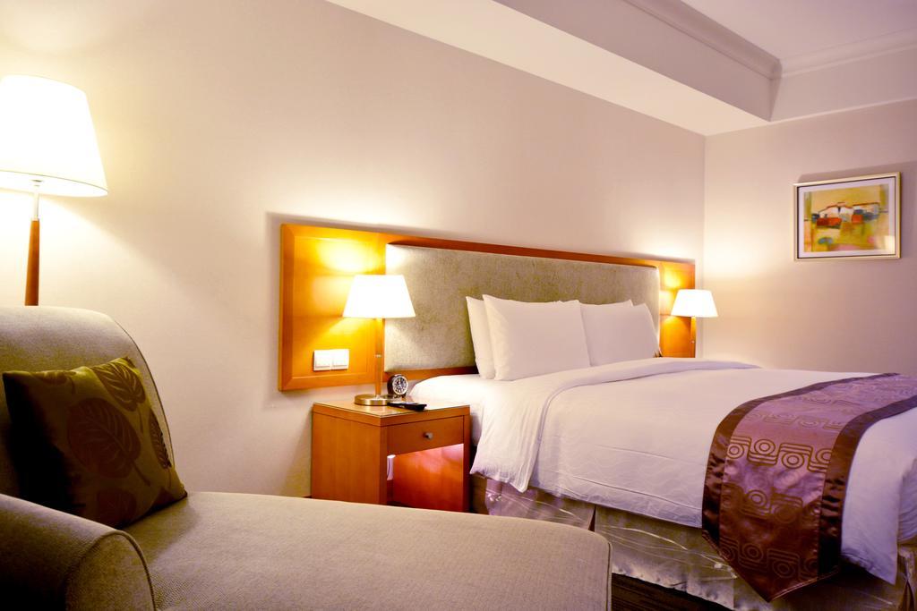 Fushin Hotel Taichung Luaran gambar