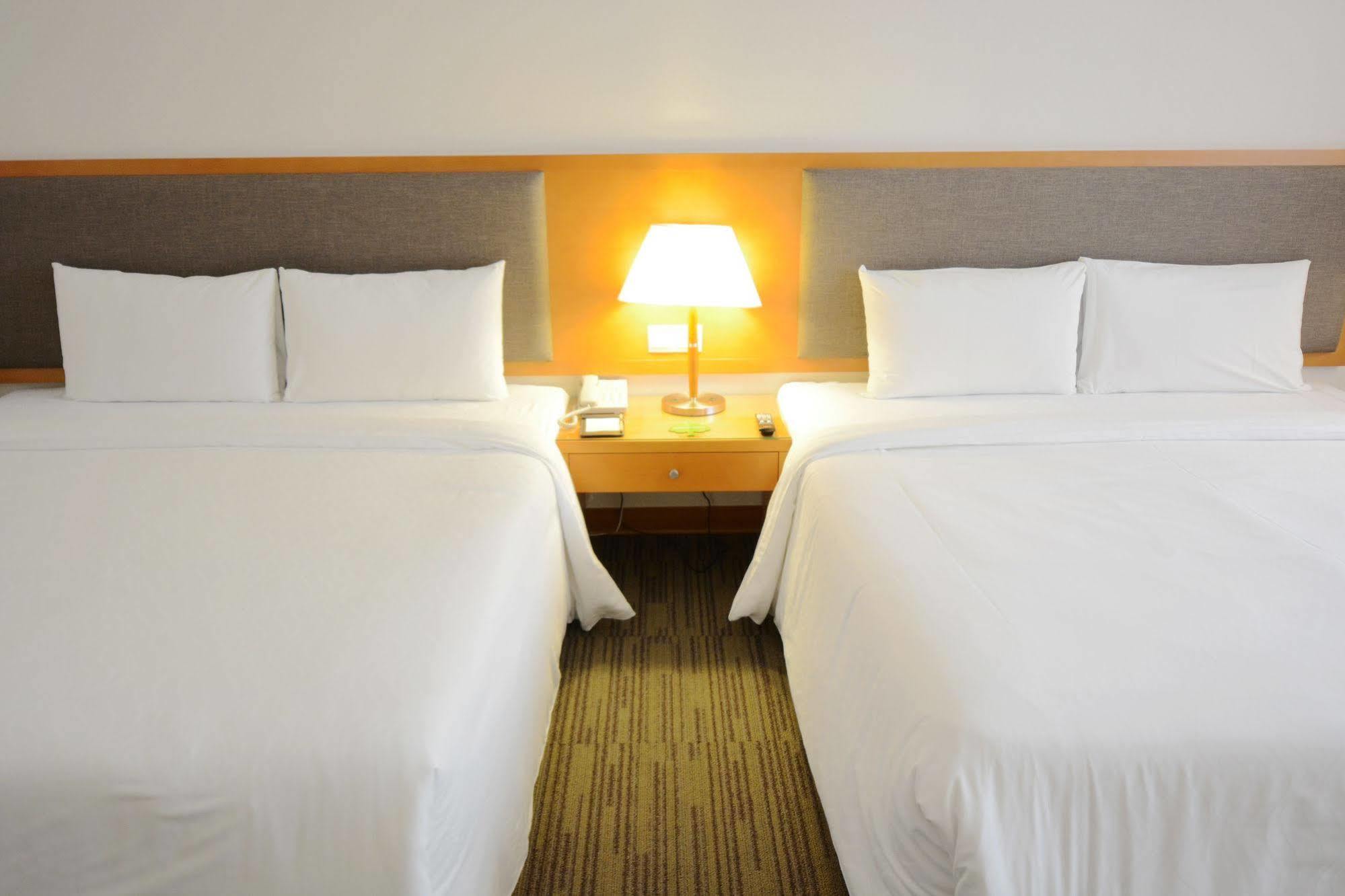 Fushin Hotel Taichung Luaran gambar